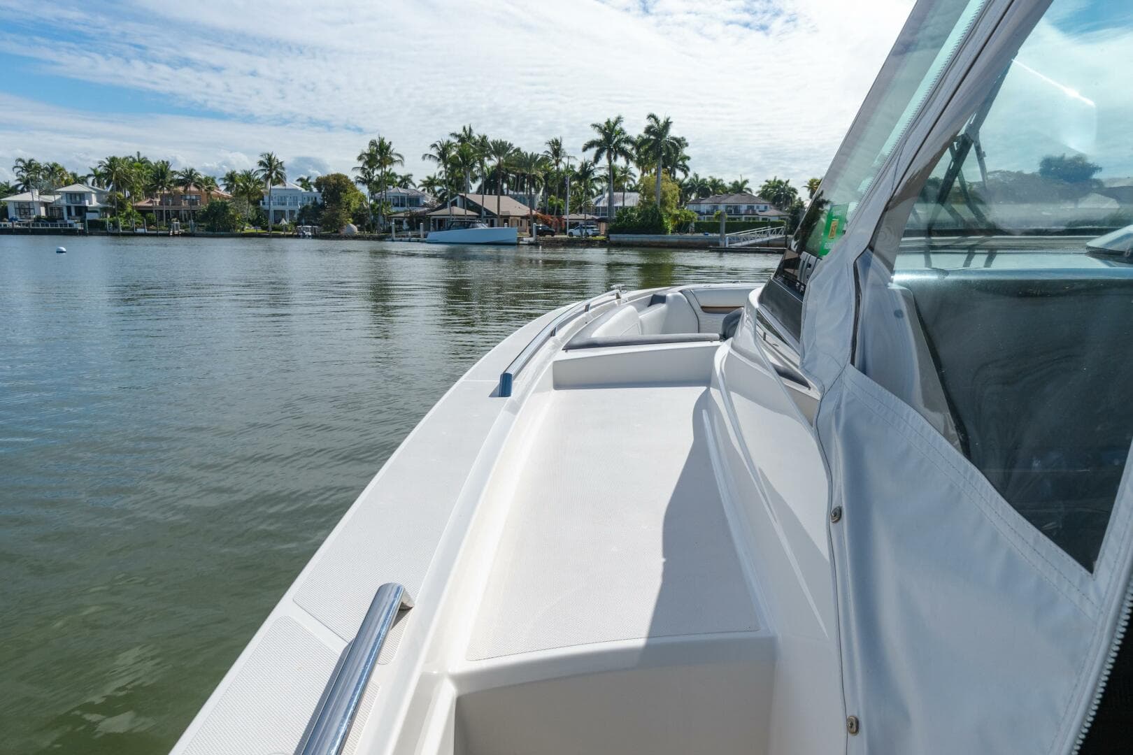 2020 Tiara Sport 38 LS — photo 30