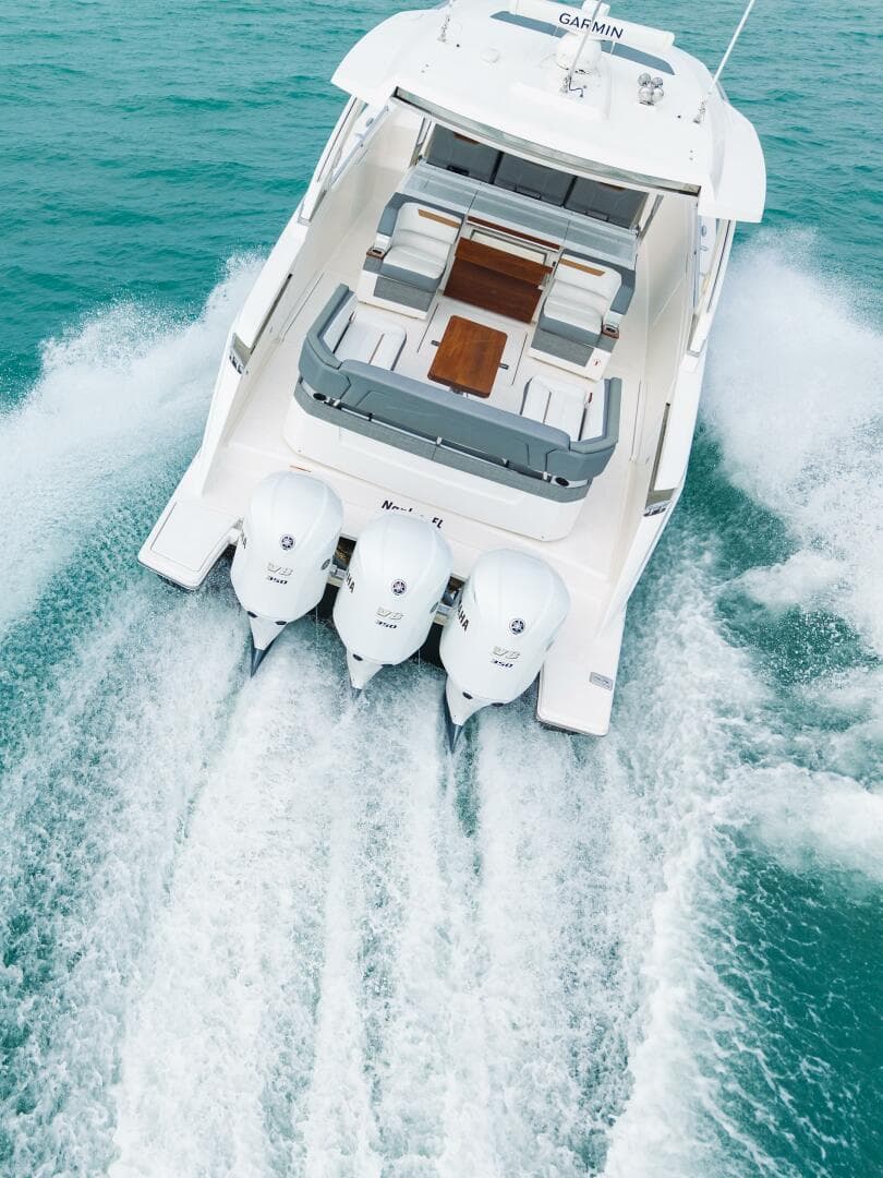 2020 Tiara Sport 38 LS — photo 11