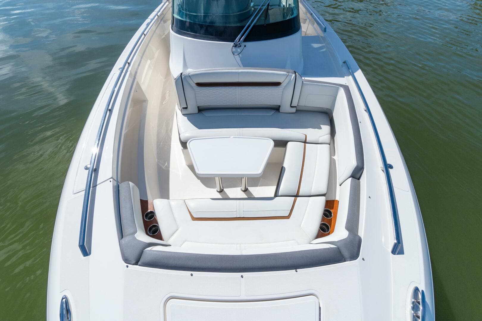 2020 Tiara Sport 38 LS — photo 34
