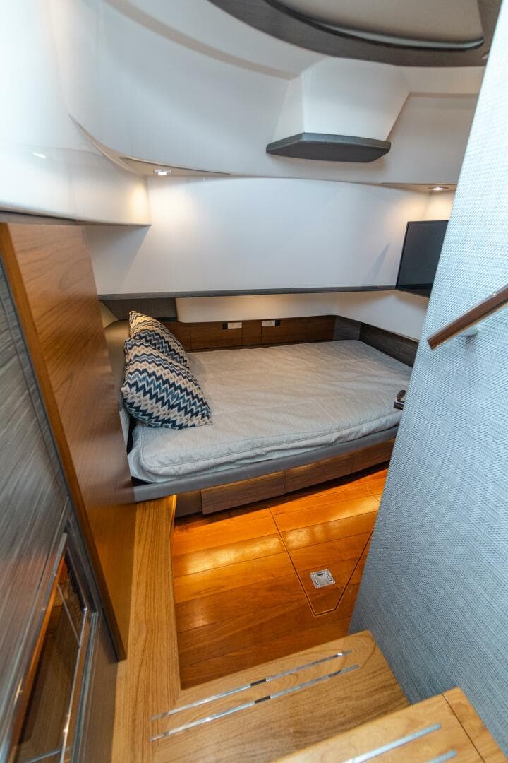 2020 Tiara Sport 38 LS — photo 27