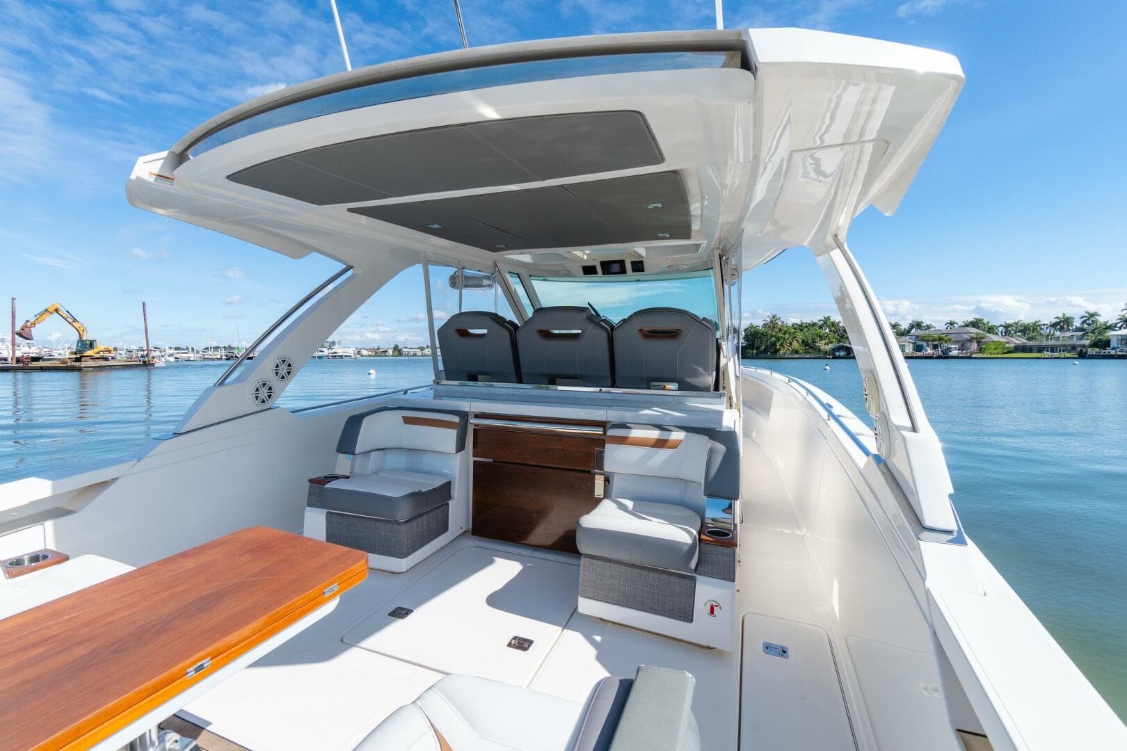 2020 Tiara Sport 38 LS — photo 18