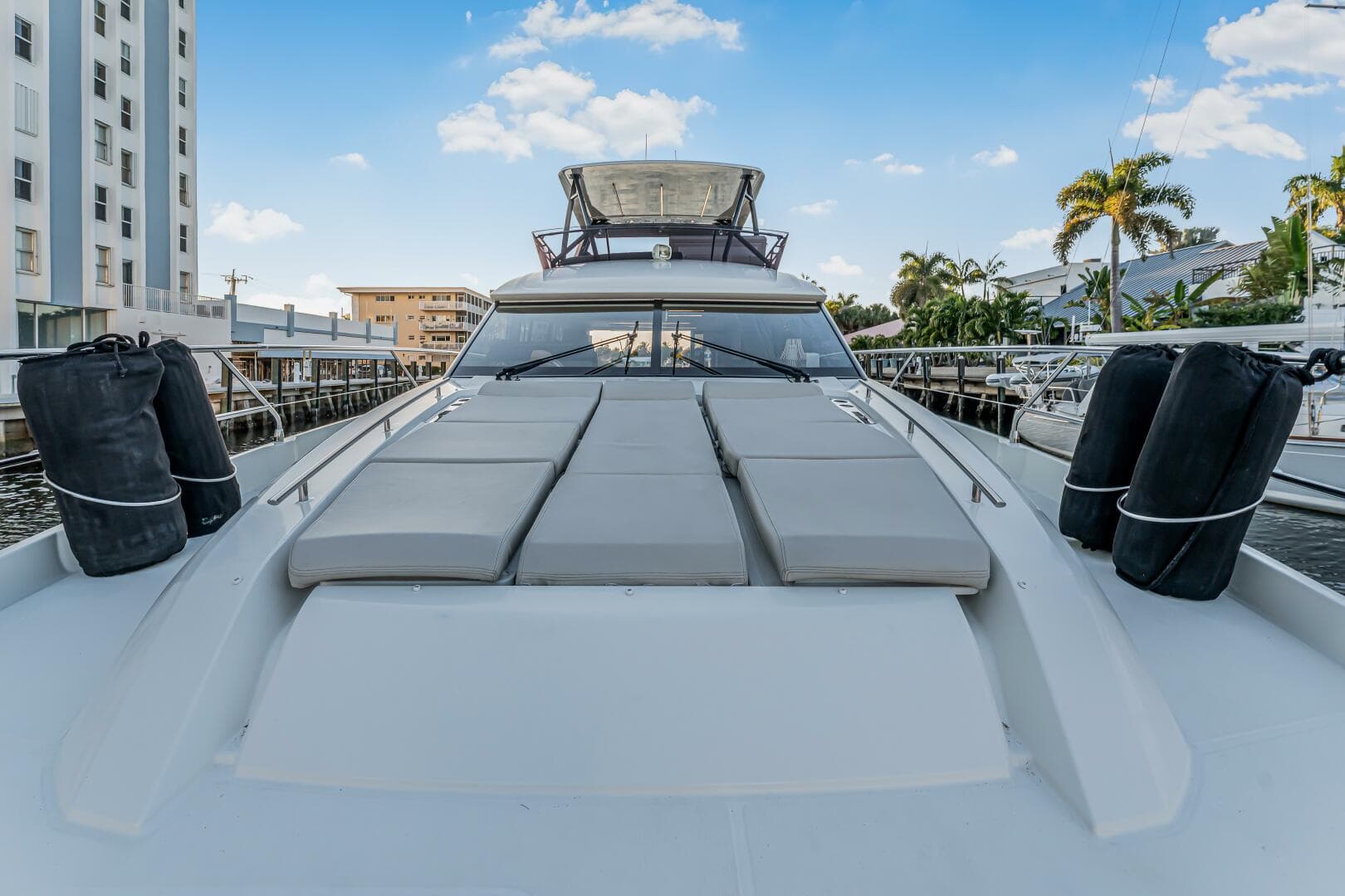 2018 Prestige 520 — photo 8