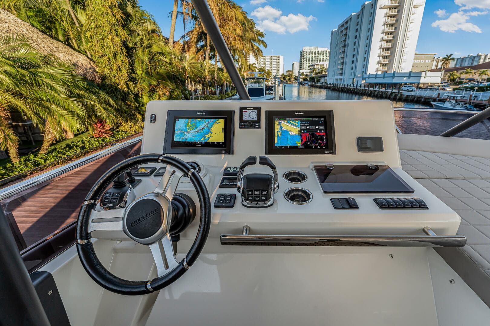 2018 Prestige 520 — photo 54