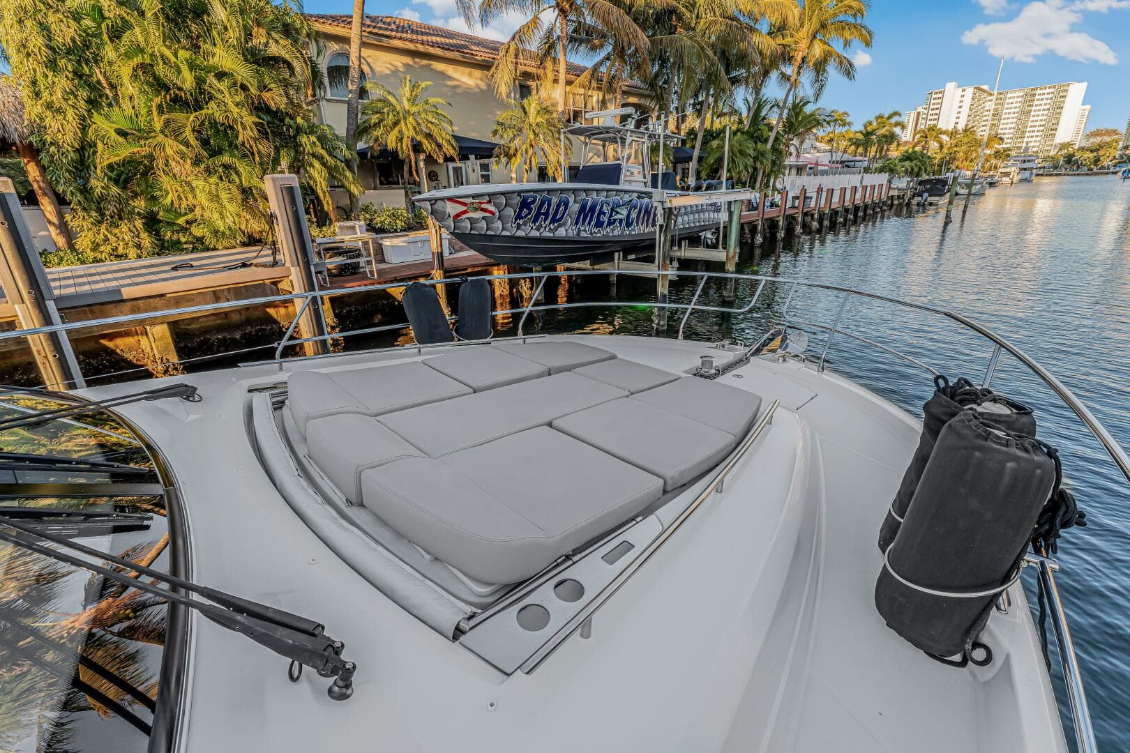 2018 Prestige 520 — photo 9