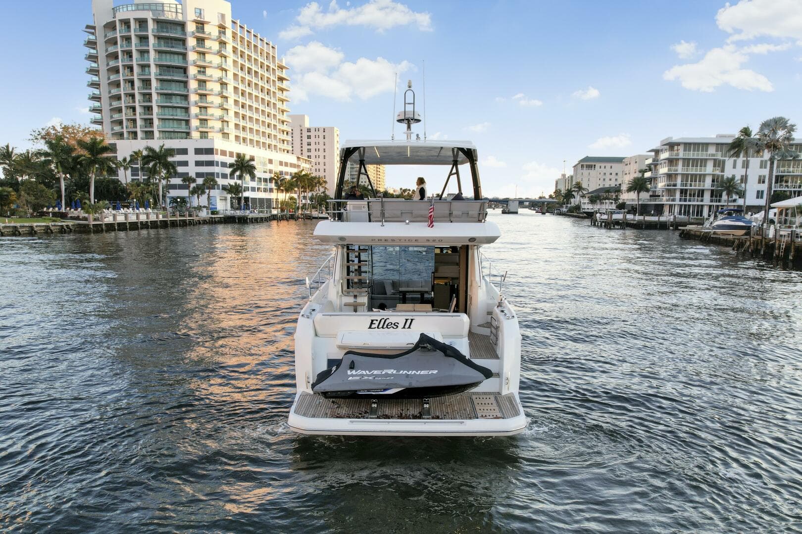 2018 Prestige 520 — photo 4