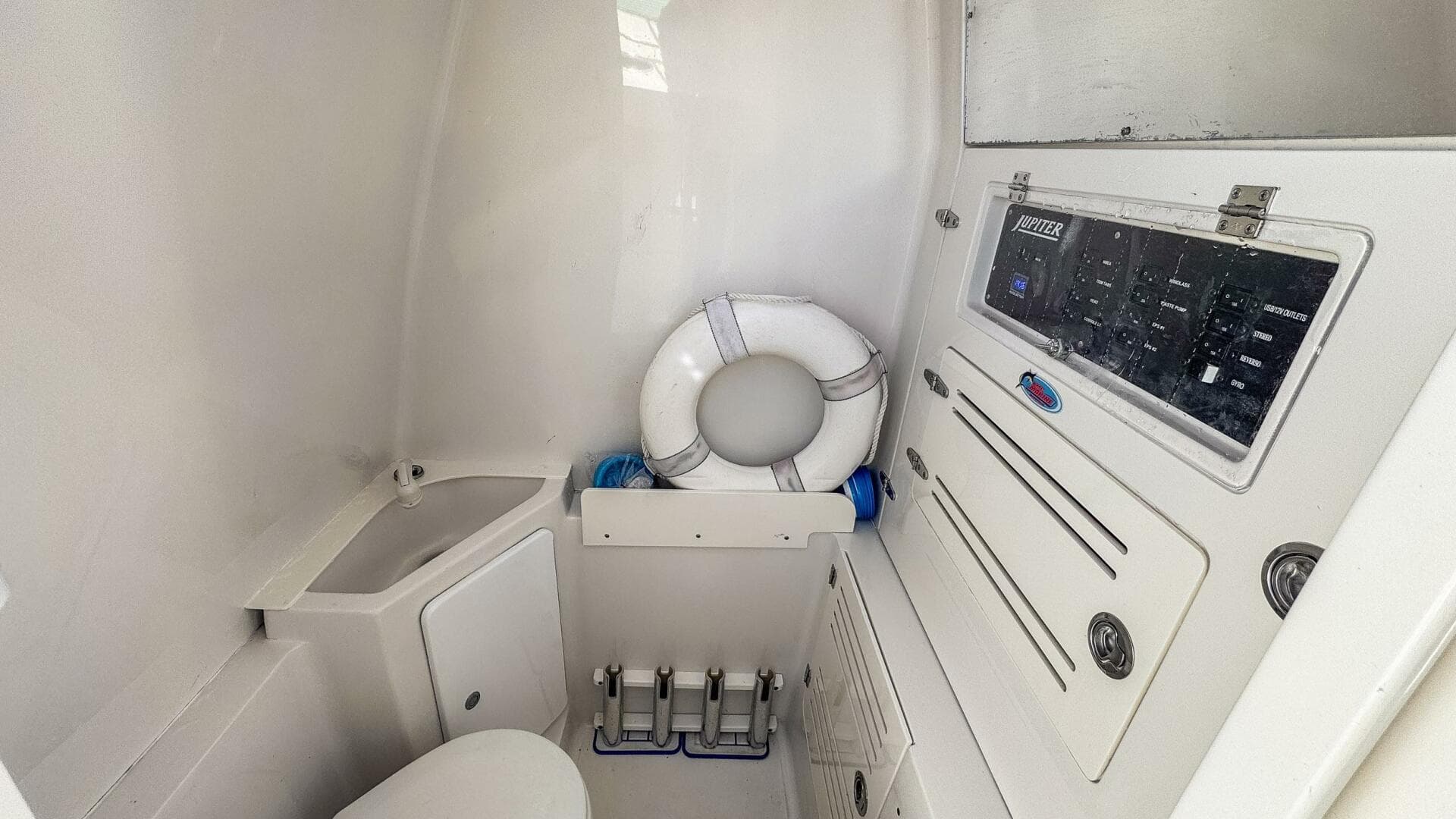 2019 Jupiter 38 Hfs — photo 57