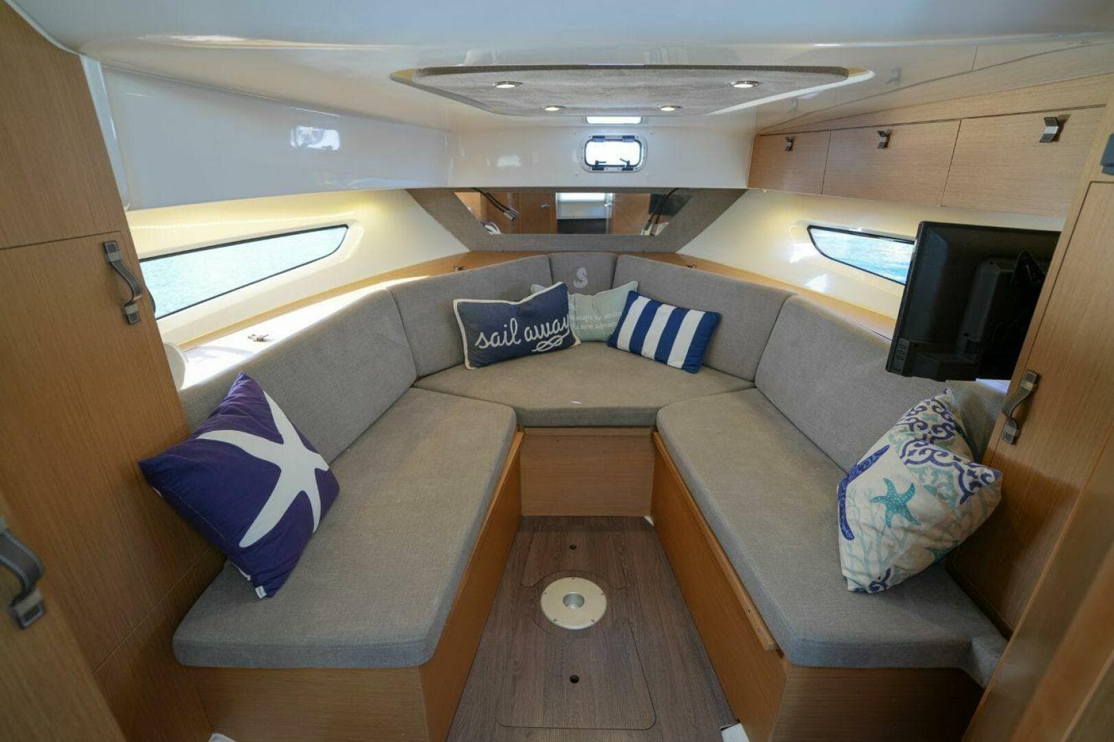 2020 Beneteau Flyer 10 — photo 12