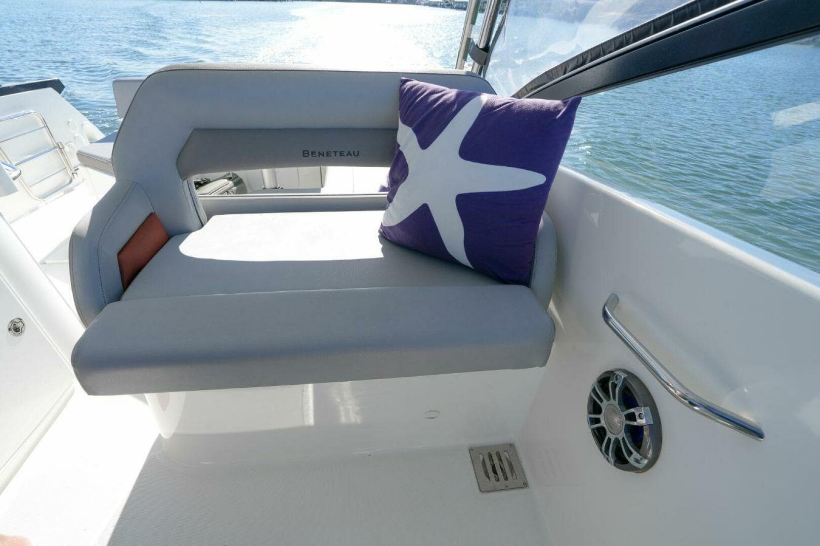 2020 Beneteau Flyer 10 — photo 4