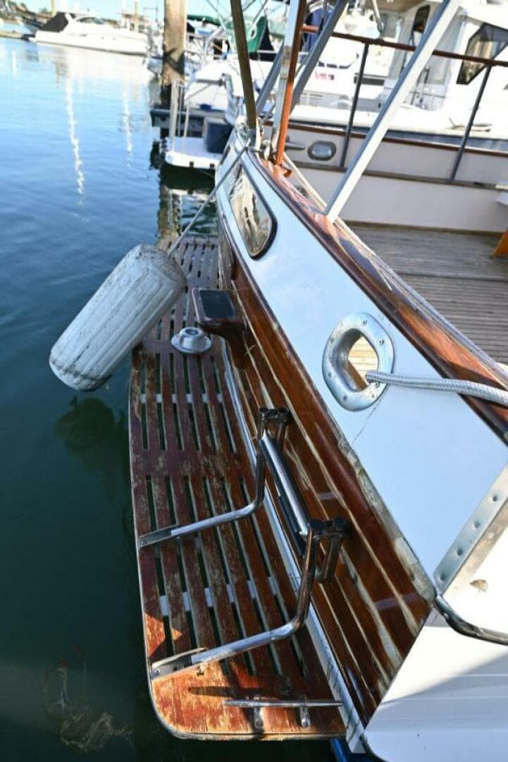 1970 Grand Banks Flybridge Trawler — photo 25