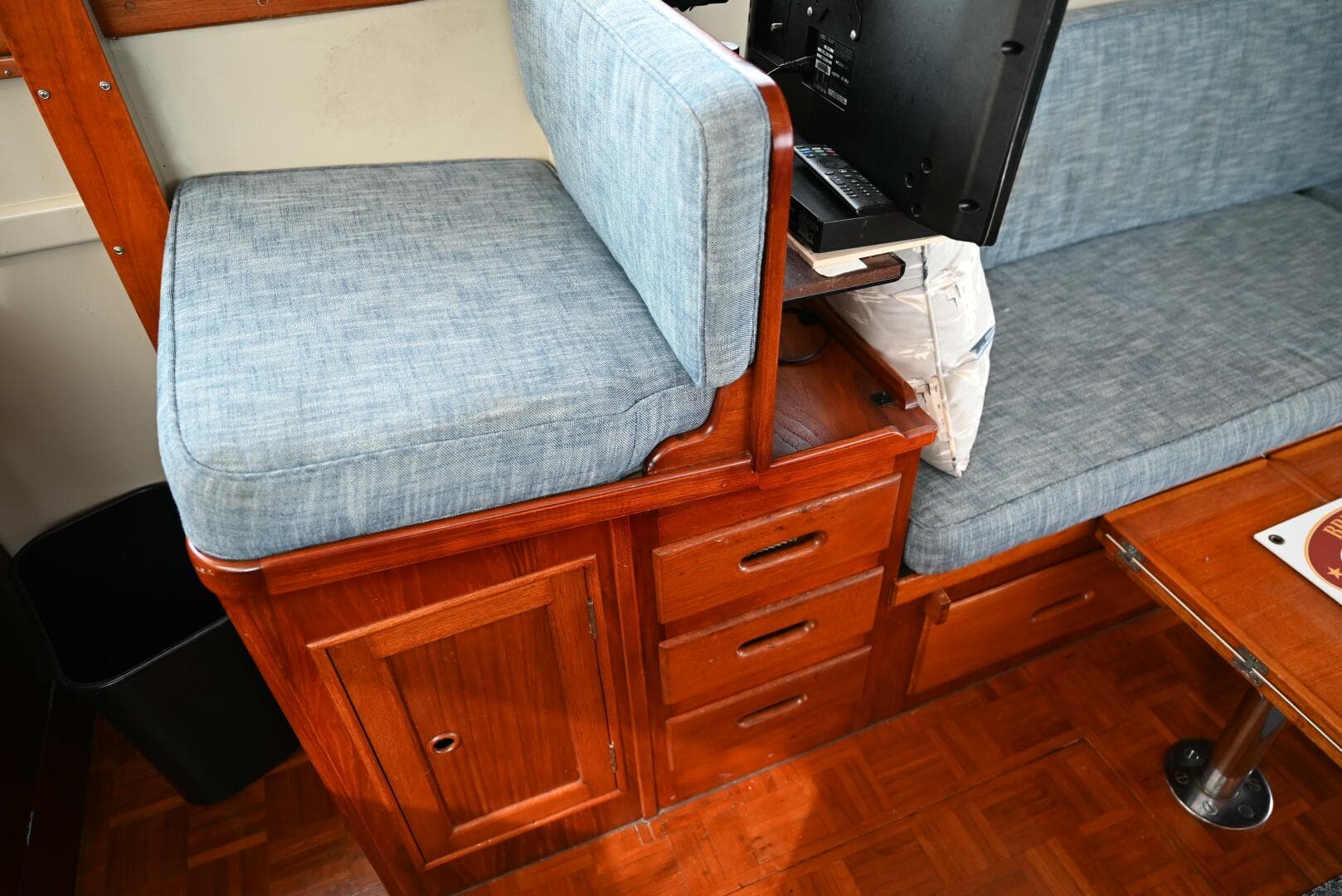 1970 Grand Banks Flybridge Trawler — photo 7