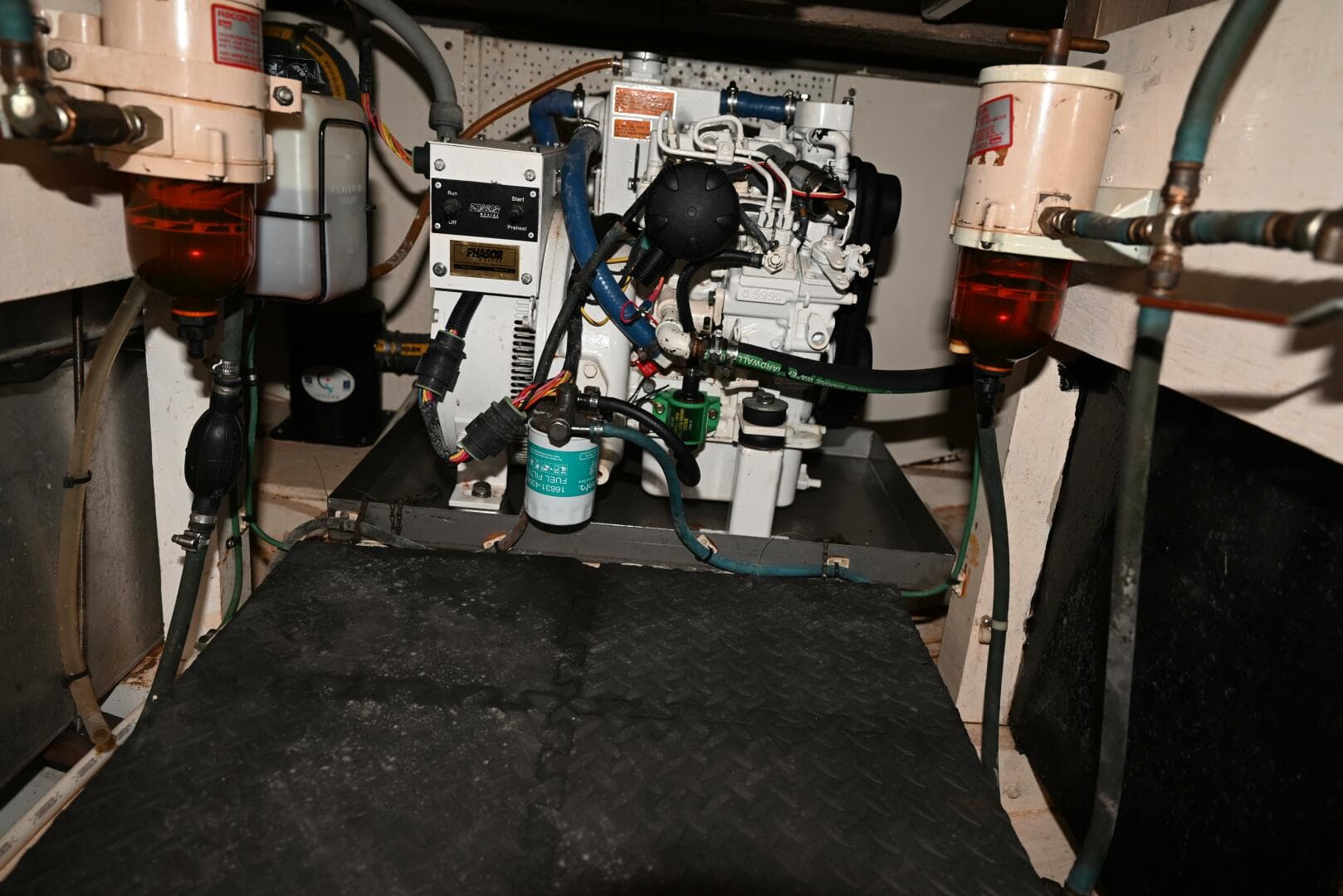 1970 Grand Banks Flybridge Trawler — photo 56