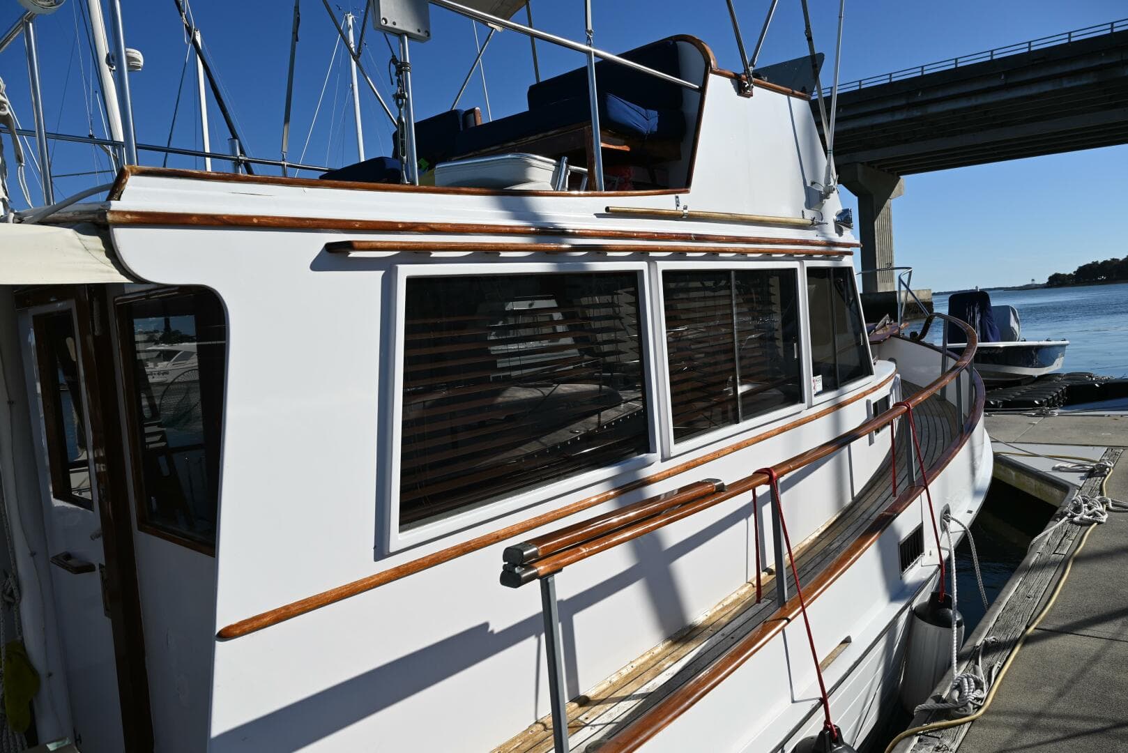 1970 Grand Banks Flybridge Trawler — photo 24