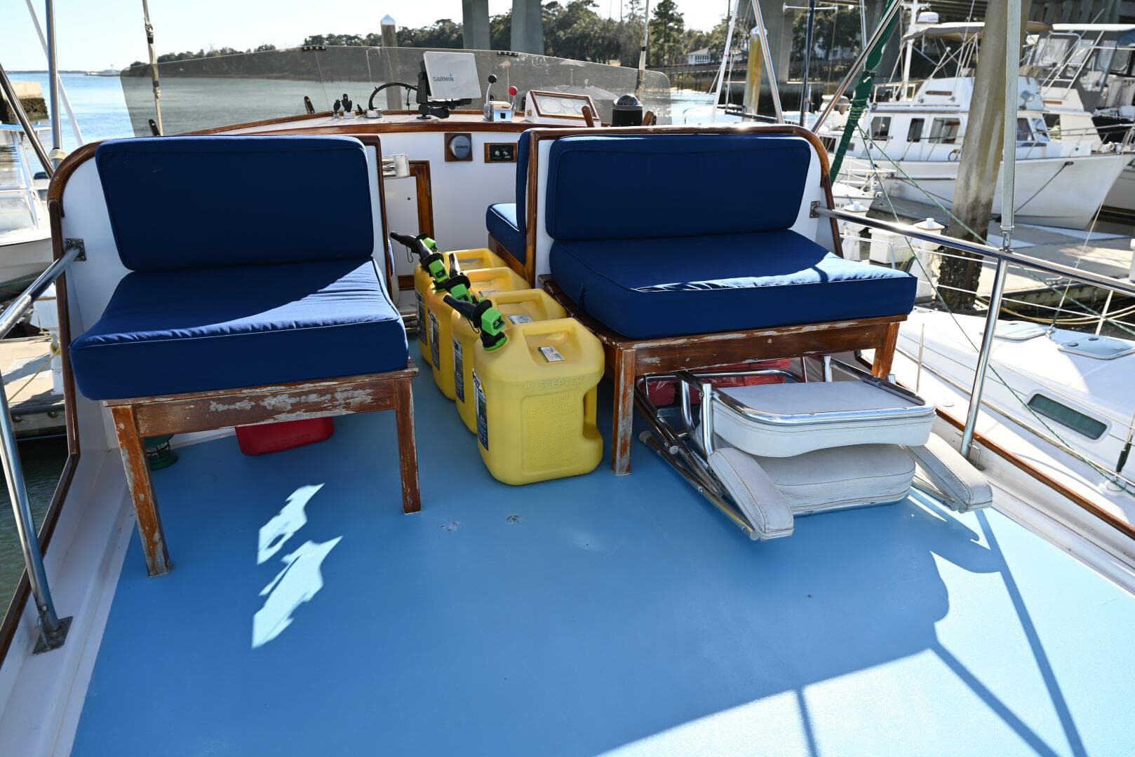 1970 Grand Banks Flybridge Trawler — photo 41