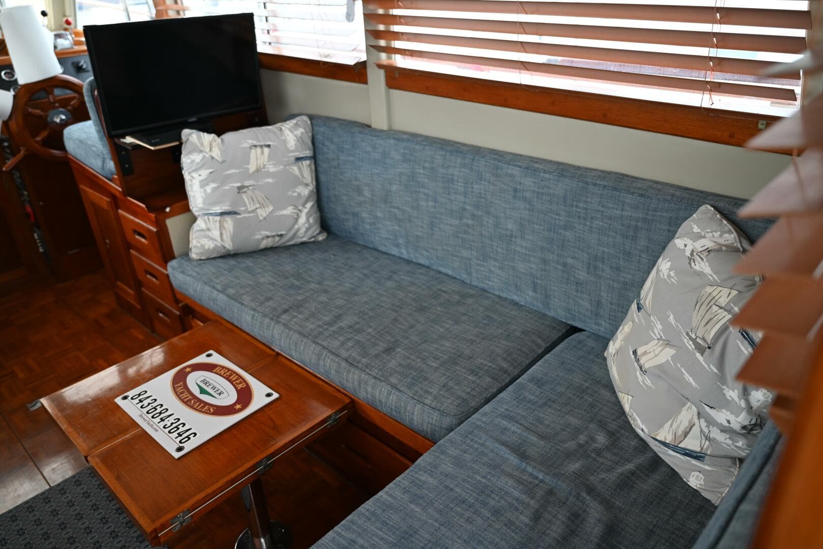 1970 Grand Banks Flybridge Trawler — photo 17