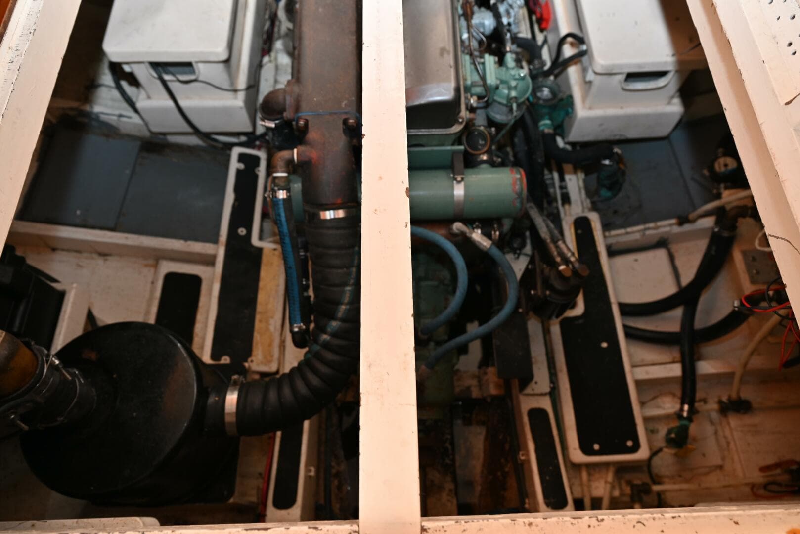 1970 Grand Banks Flybridge Trawler — photo 64