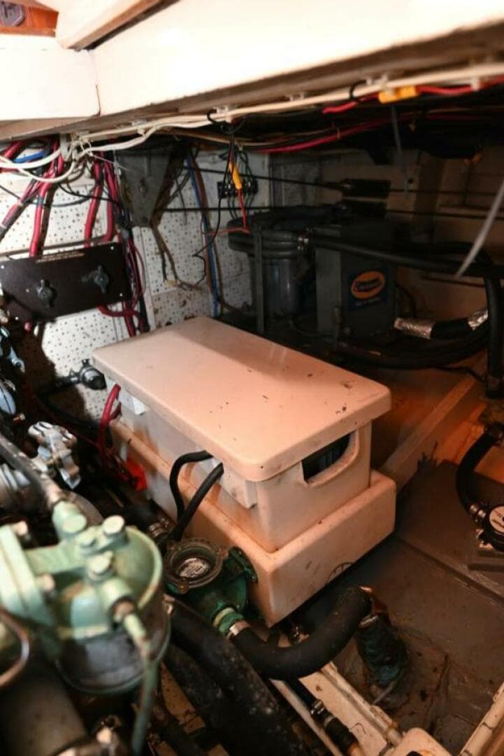 1970 Grand Banks Flybridge Trawler — photo 61