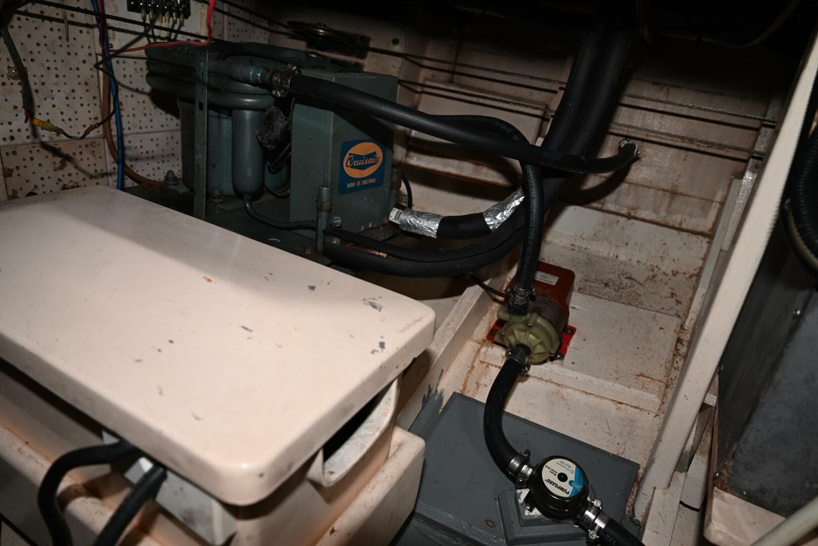 1970 Grand Banks Flybridge Trawler — photo 59