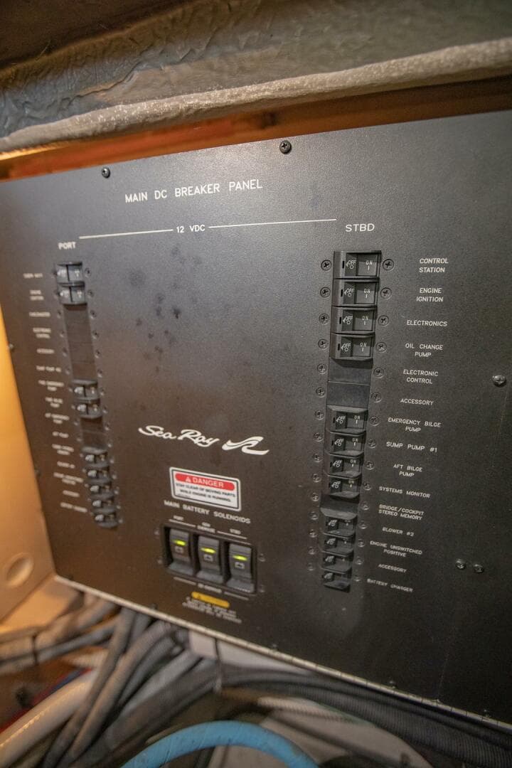 2005 Sea Ray — photo 35