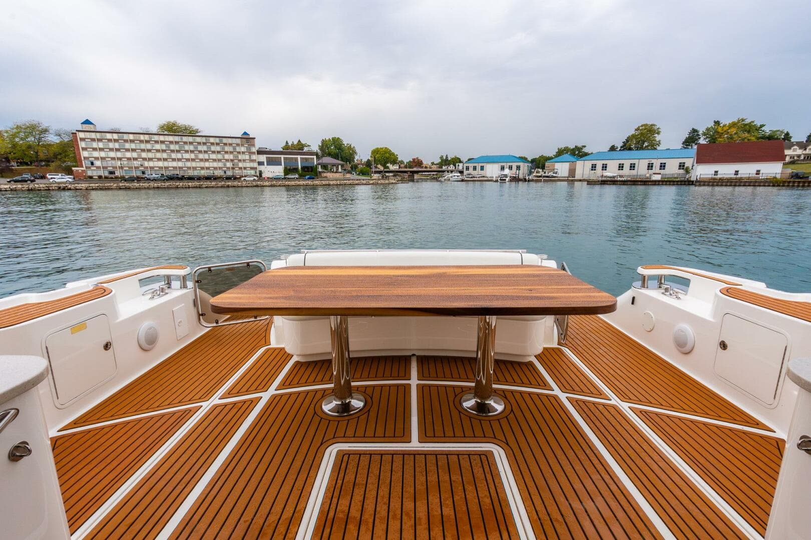 2008 Sea Ray 60 Sundancer — photo 37