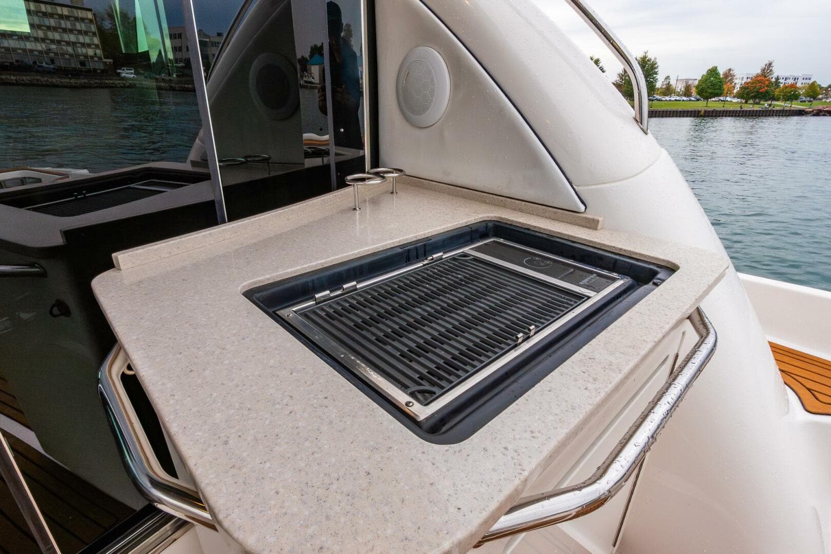 2008 Sea Ray 60 Sundancer — photo 25