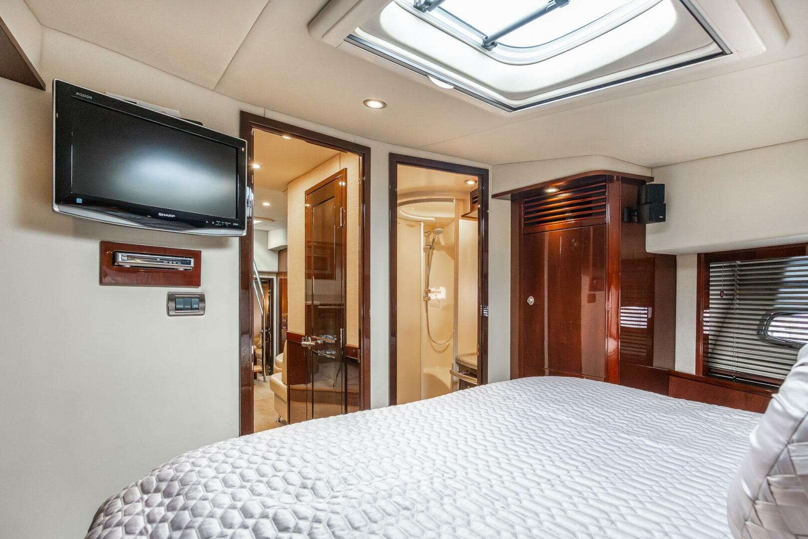 2008 Sea Ray 60 Sundancer — photo 66