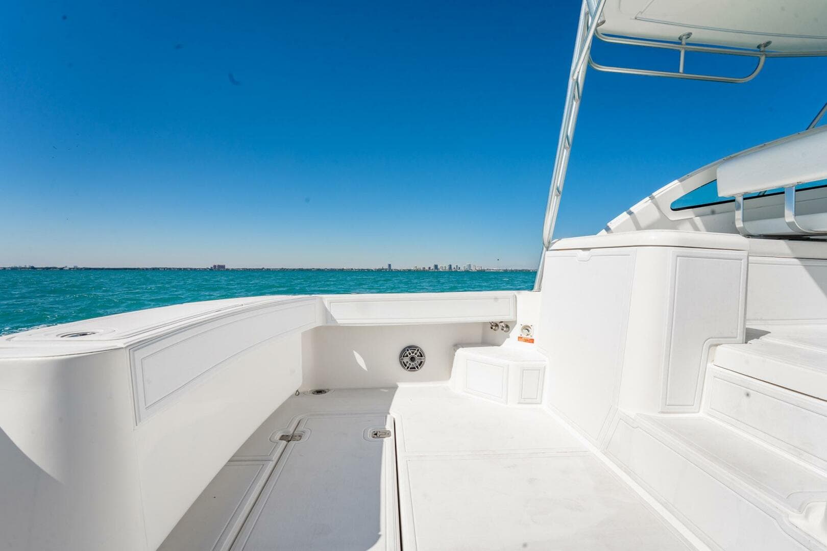 2004 Luhrs 32 Open — photo 12