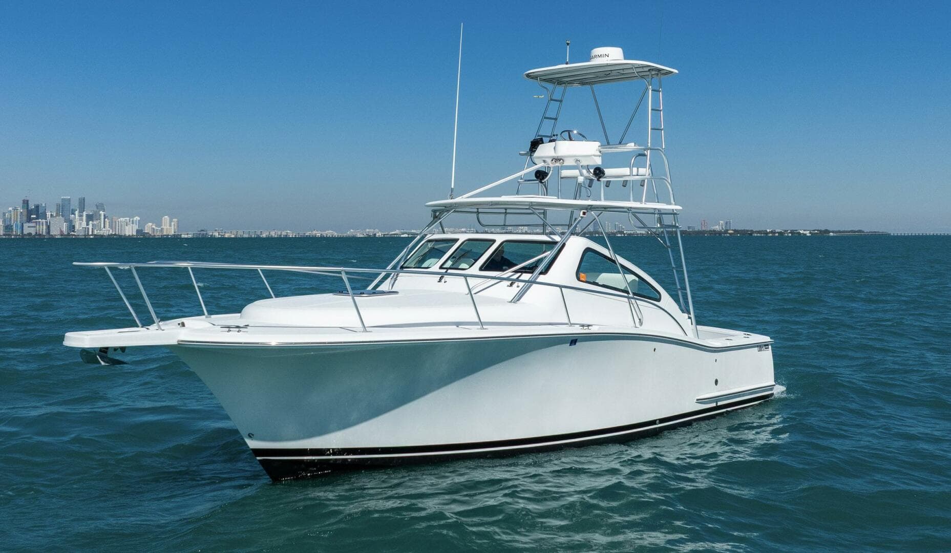 2004 Luhrs 32 Open