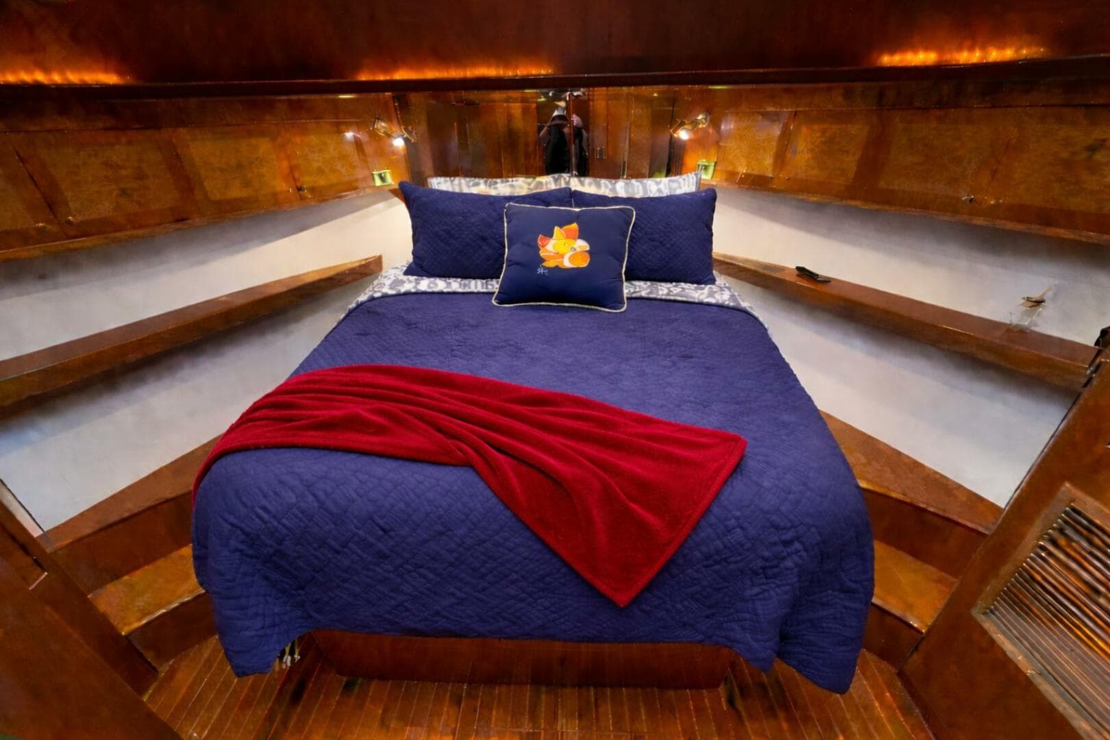 2004 Altima 55 Pilothouse — photo 33