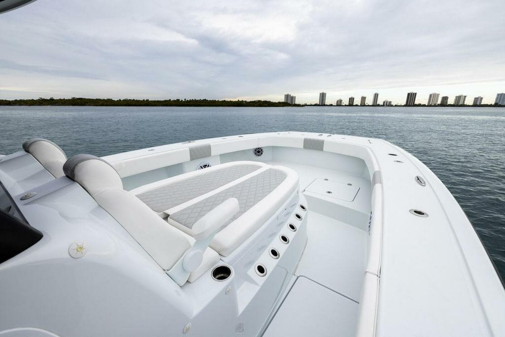 2025 Freeman 38 — photo 8