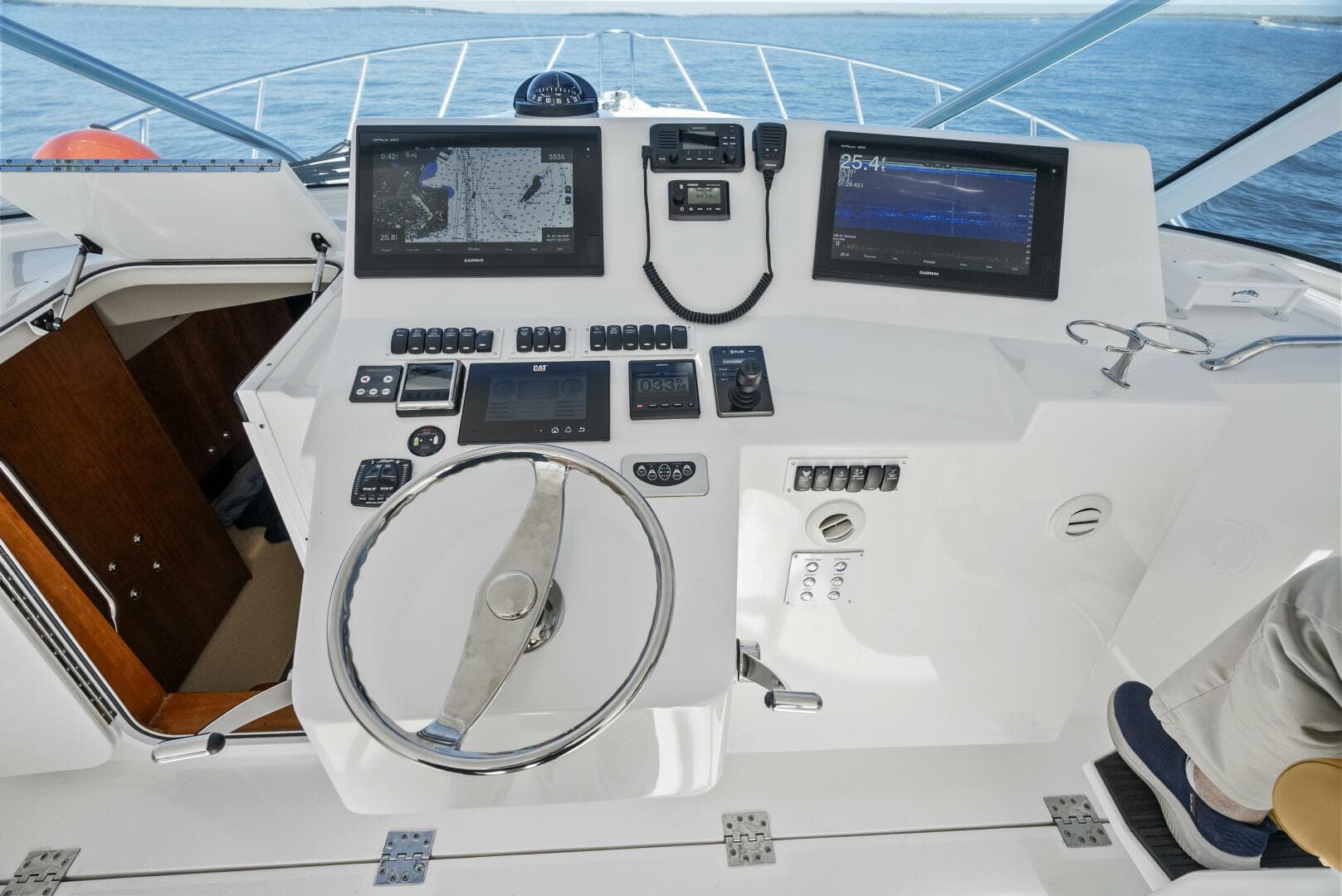 2018 Albemarle 41 Express — photo 19