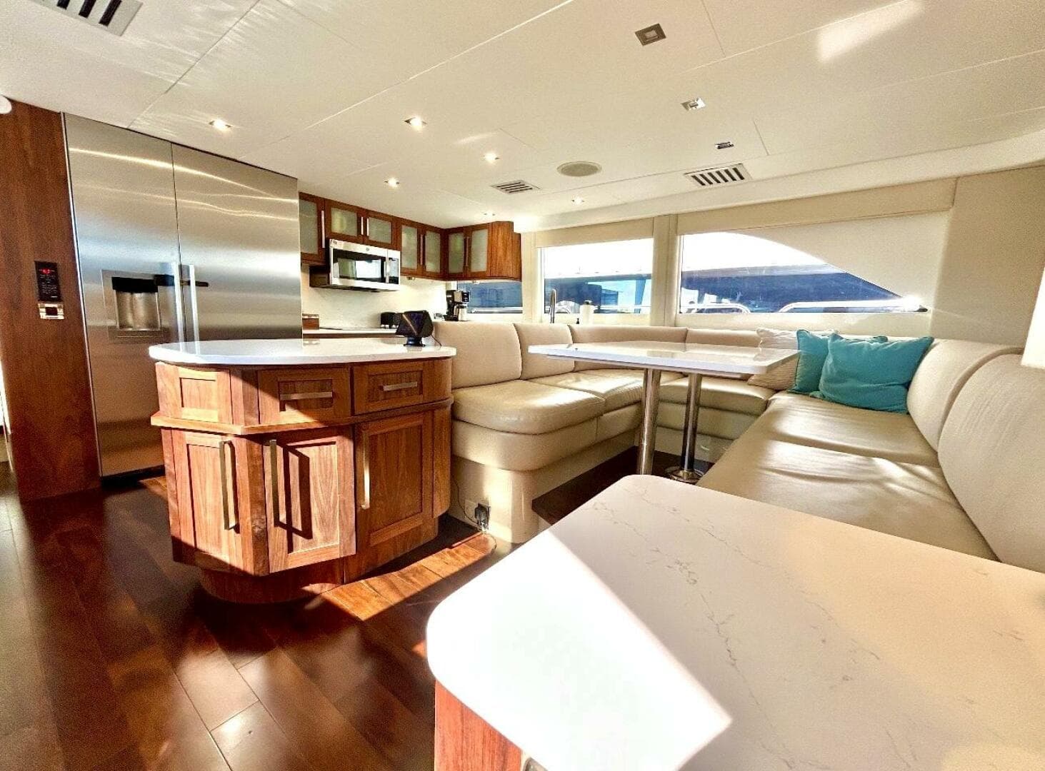 2001 Lazzara Yachts 94 — photo 20