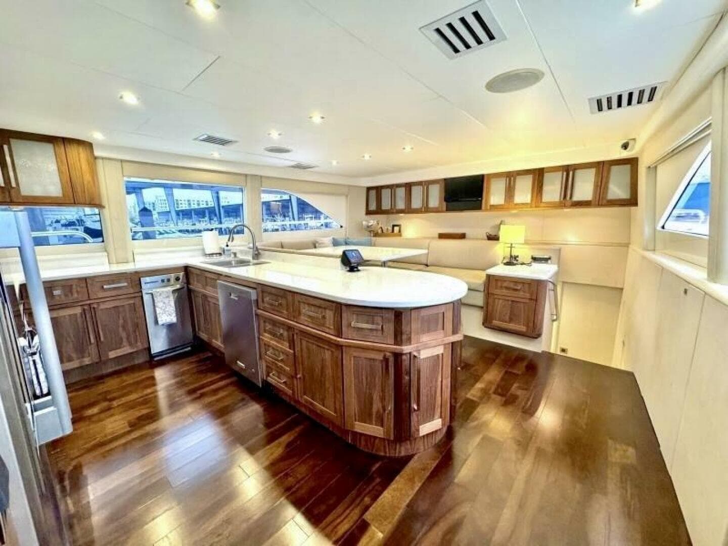 2001 Lazzara Yachts 94 — photo 19