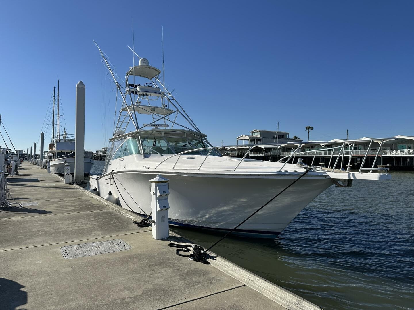 2000 Cabo 45 Express — photo 5