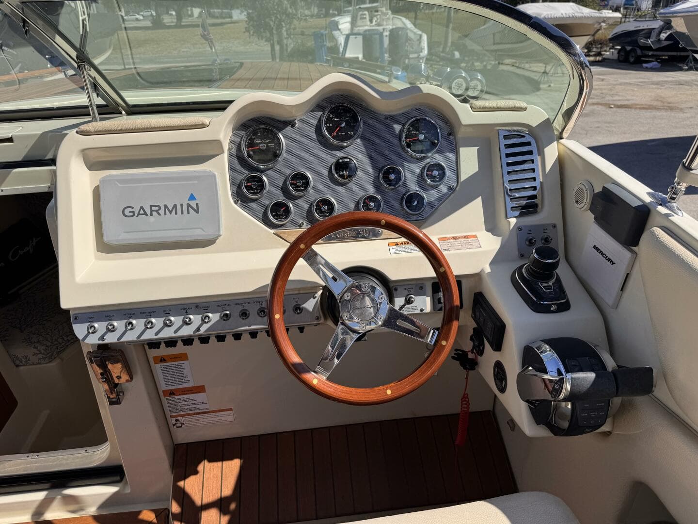 2019 Chris-Craft — photo 13