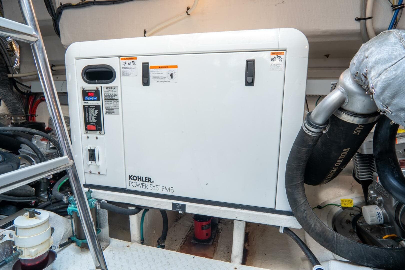 2013 Cruisers Yachts 48 Cantius — photo 36