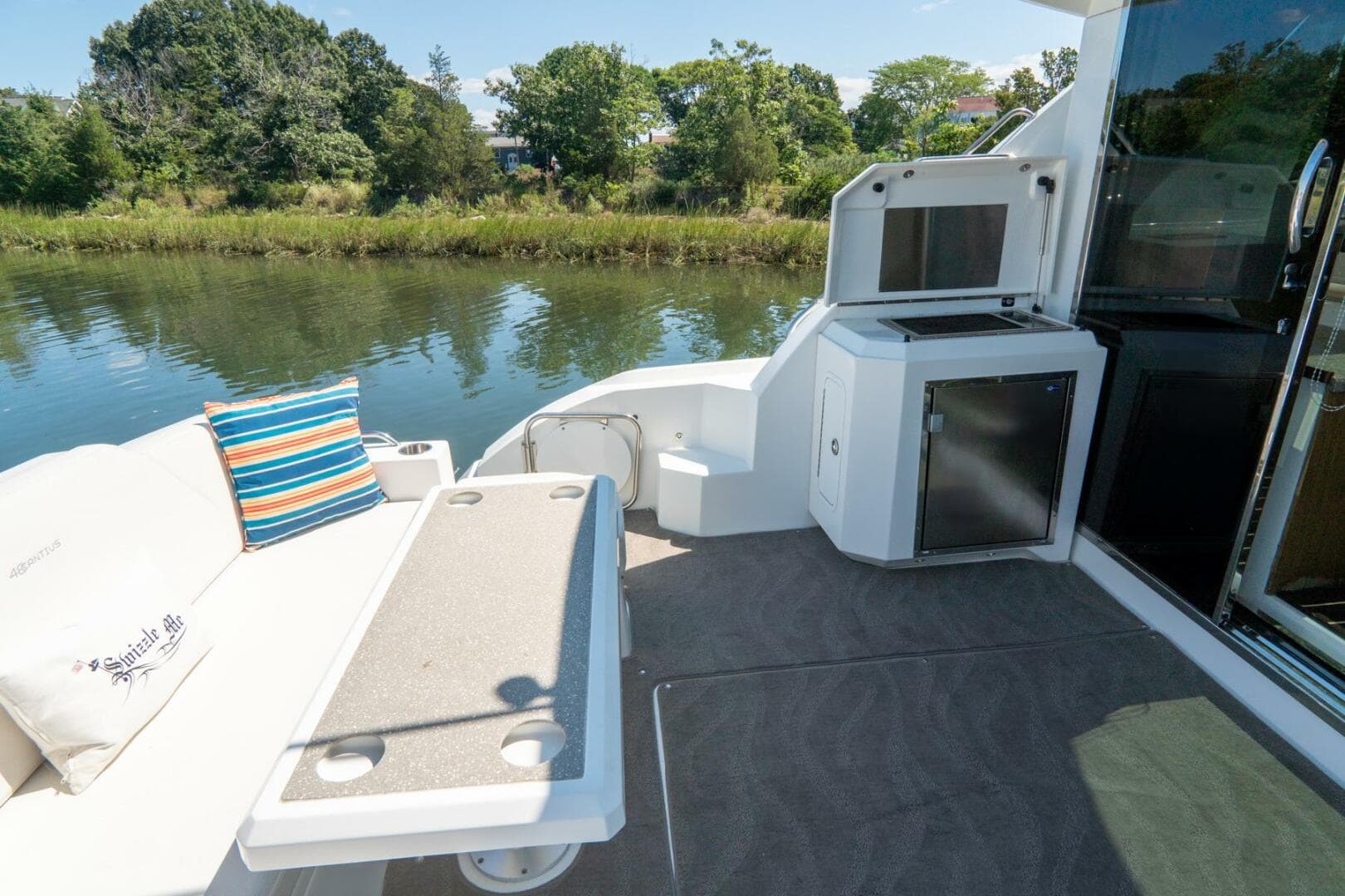 2013 Cruisers Yachts 48 Cantius — photo 14