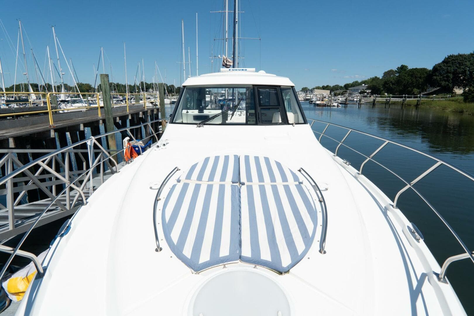 2013 Cruisers Yachts 48 Cantius — photo 38