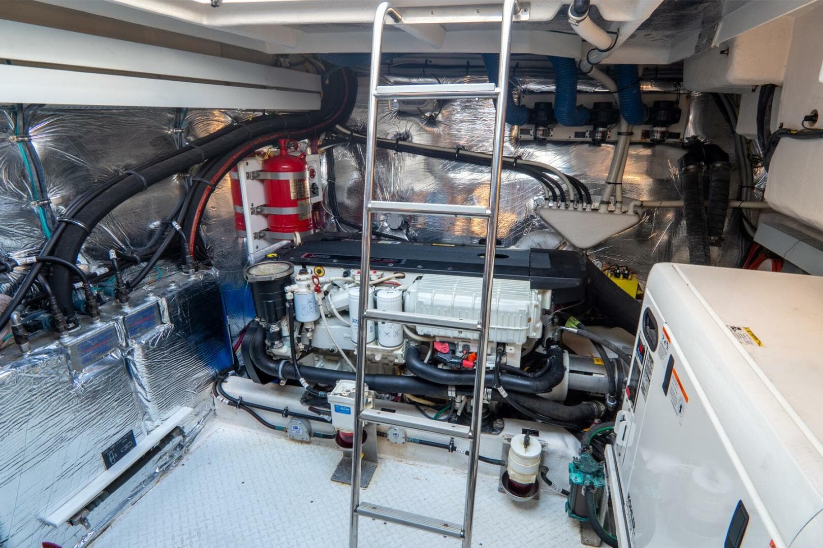 2013 Cruisers Yachts 48 Cantius — photo 35