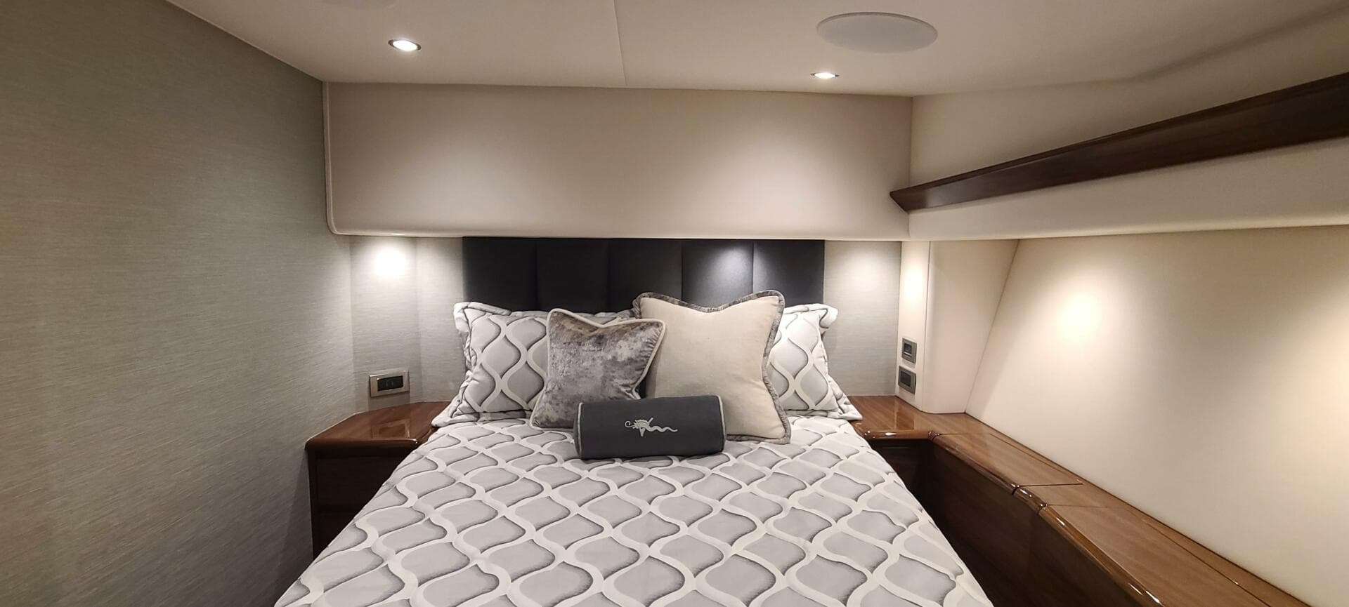 2024 Viking Convertible — photo 7