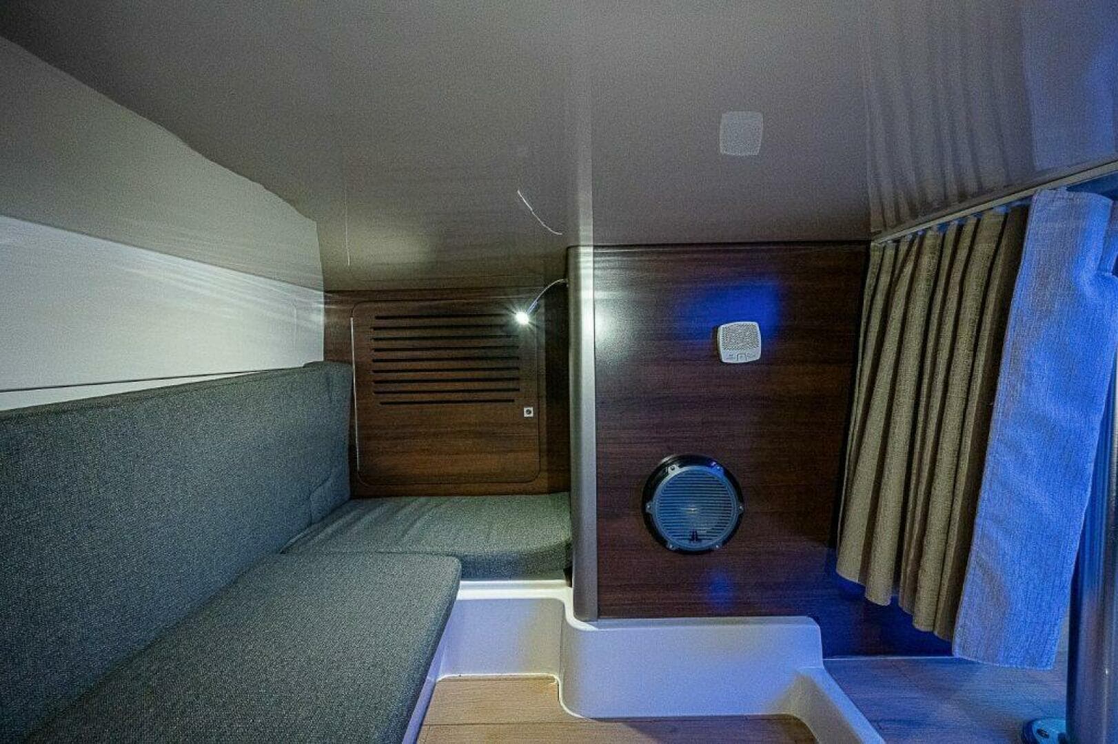 2018 Boston Whaler 345 Conquest — photo 25