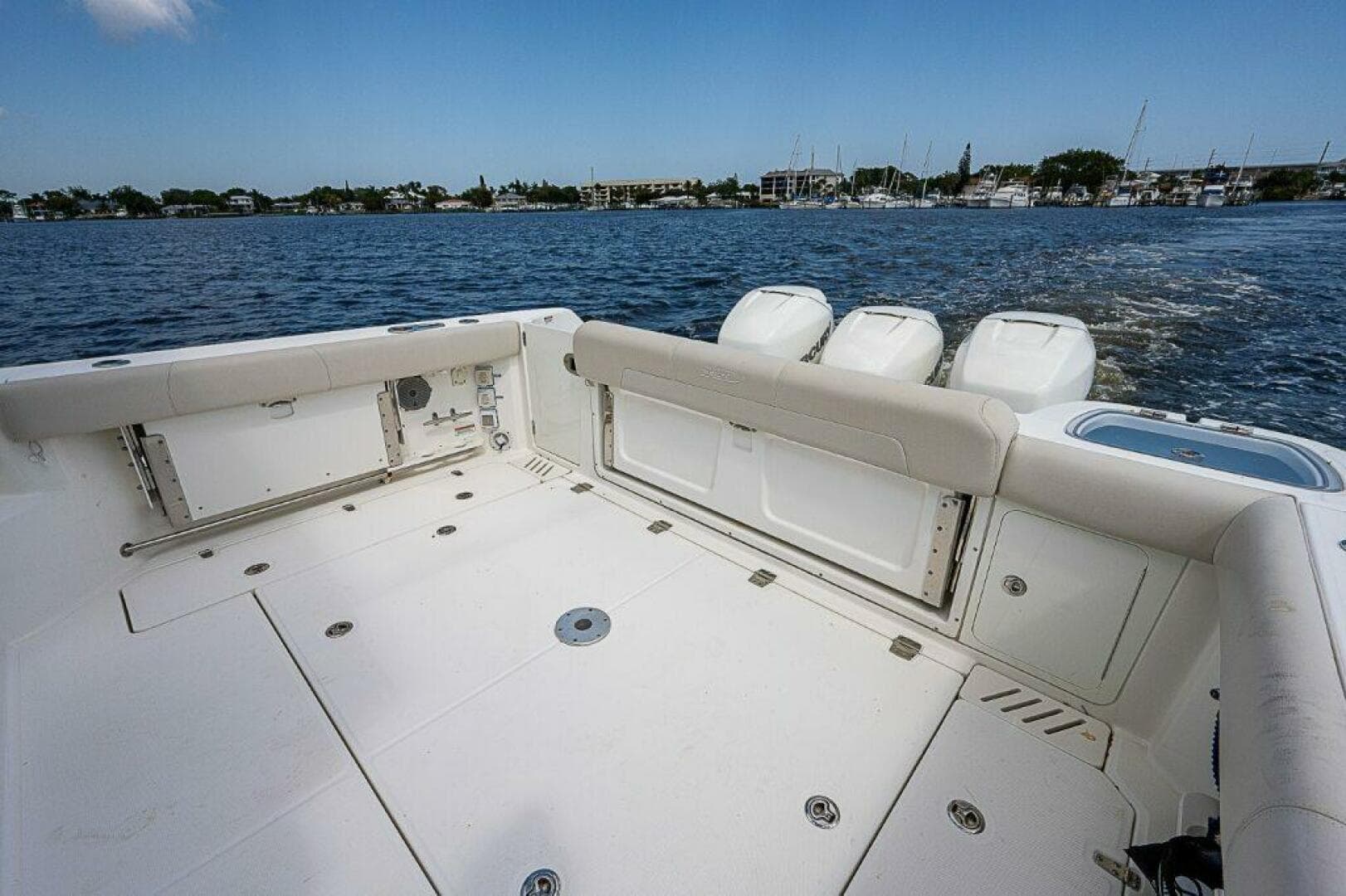 2018 Boston Whaler 345 Conquest — photo 37