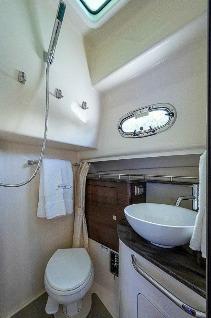 2018 Boston Whaler 345 Conquest — photo 35