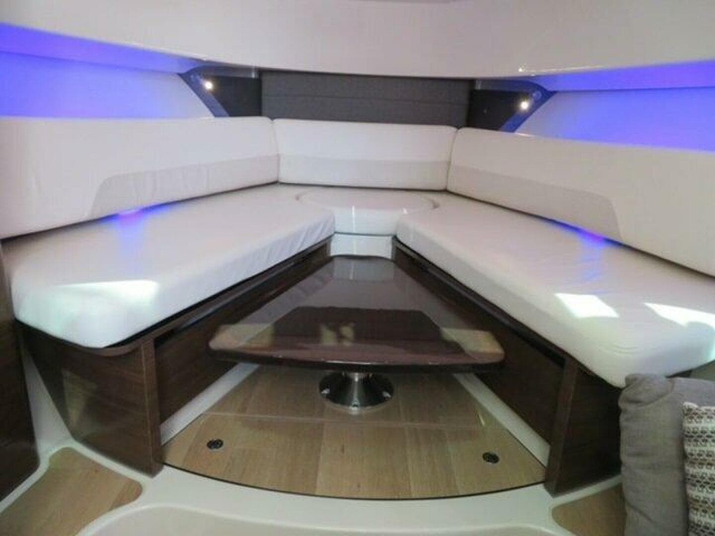 2018 Boston Whaler 345 Conquest — photo 19