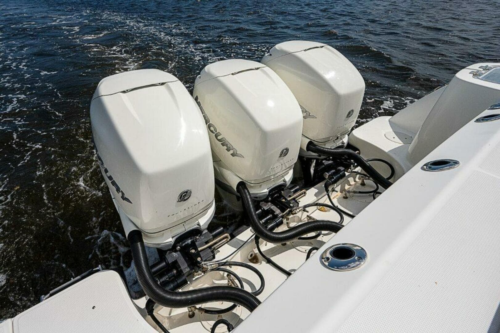 2018 Boston Whaler 345 Conquest — photo 44
