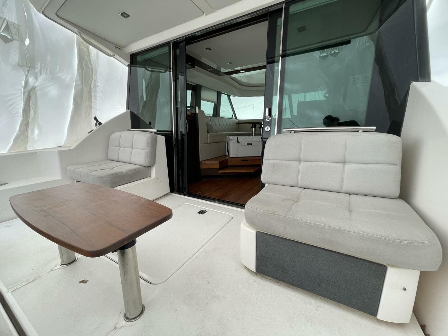 2016 Tiara Yachts C44 Coupe — photo 3