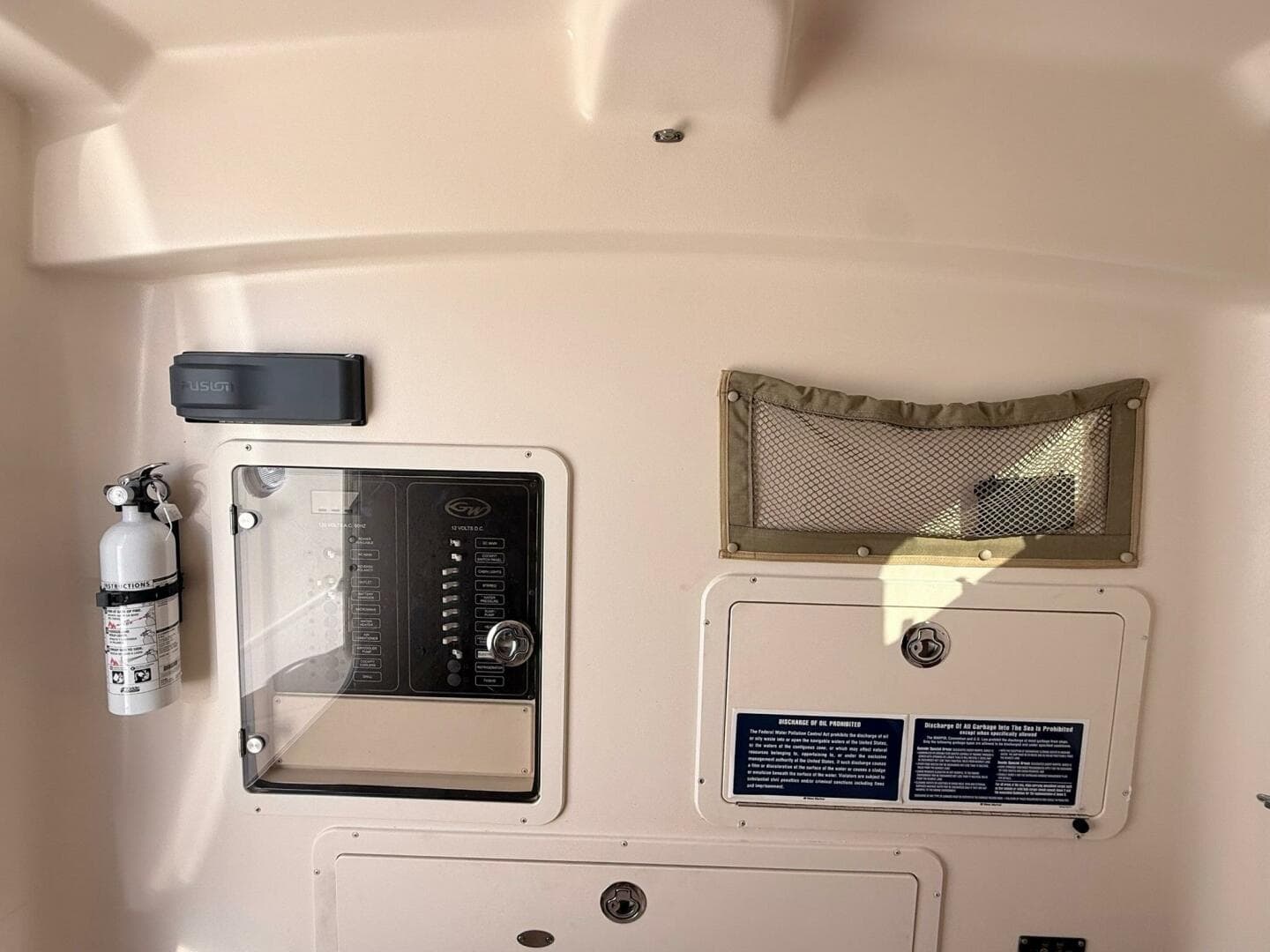 2011 Grady-White Caynon 336 — photo 31