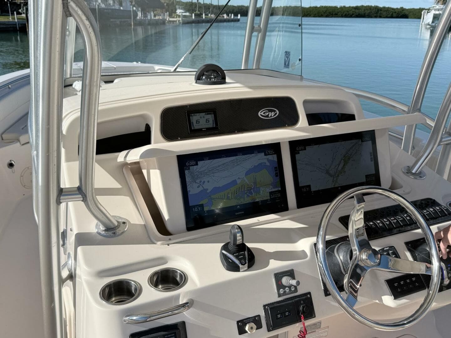 2011 Grady-White Caynon 336 — photo 18