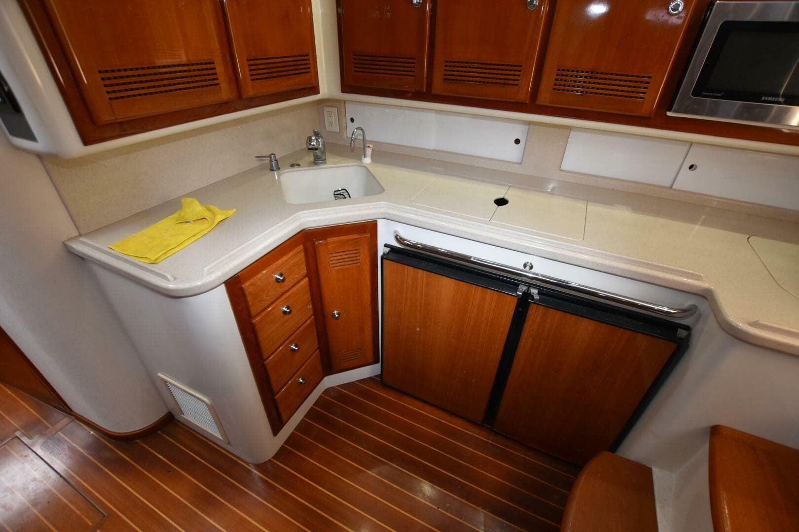 1998 Cabo 45 Express Fisherman — photo 16