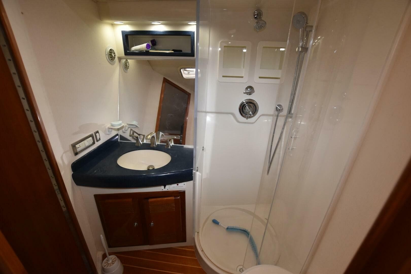 1998 Cabo 45 Express Fisherman — photo 13