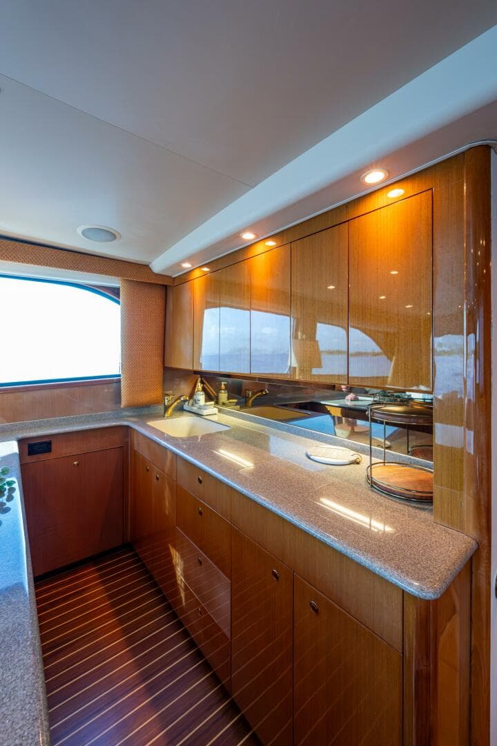 2004 Viking Convertible — photo 13